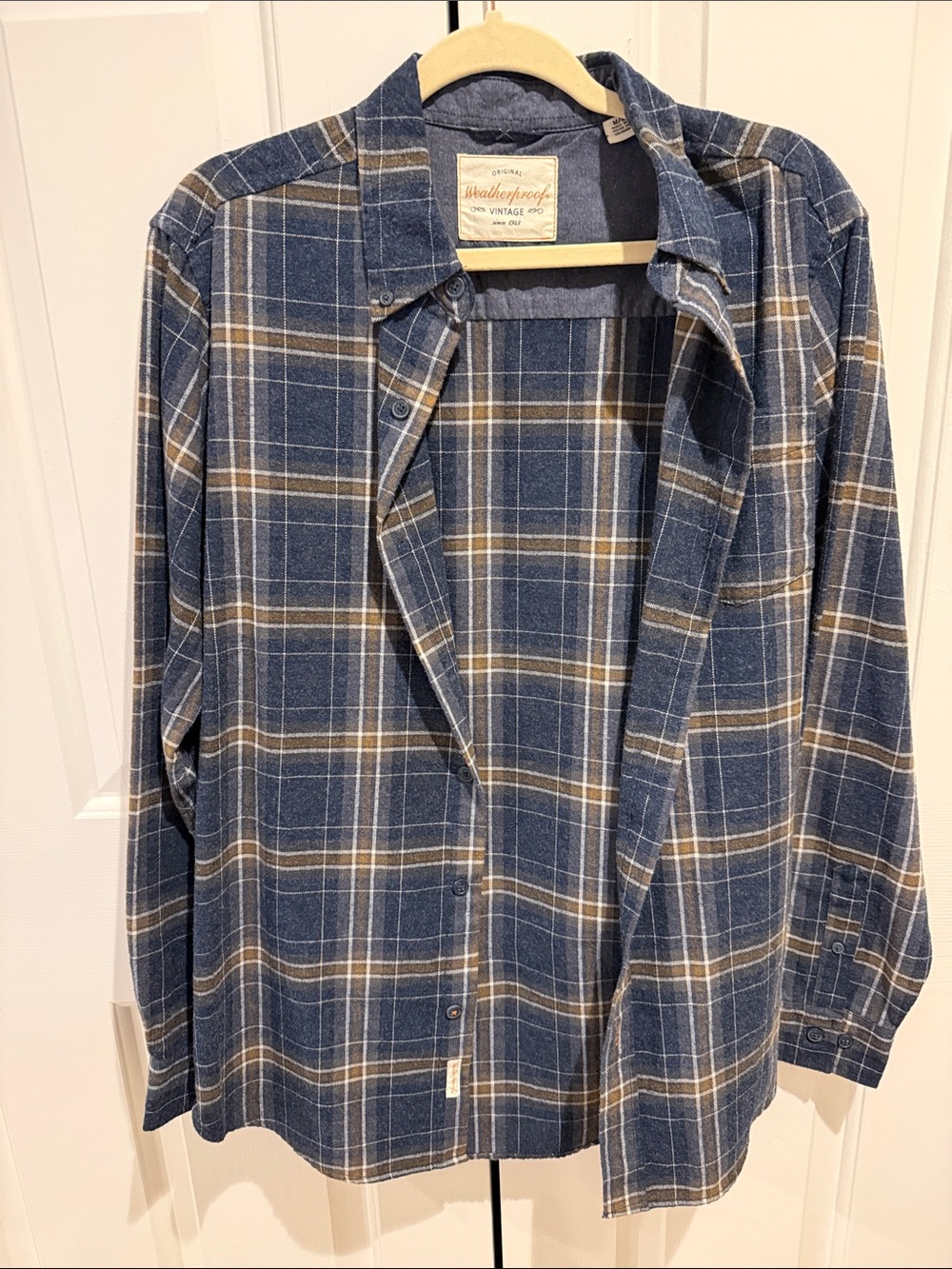 Weatherproof Blue and Tan Plaid Button-Down Shirt - Men size M